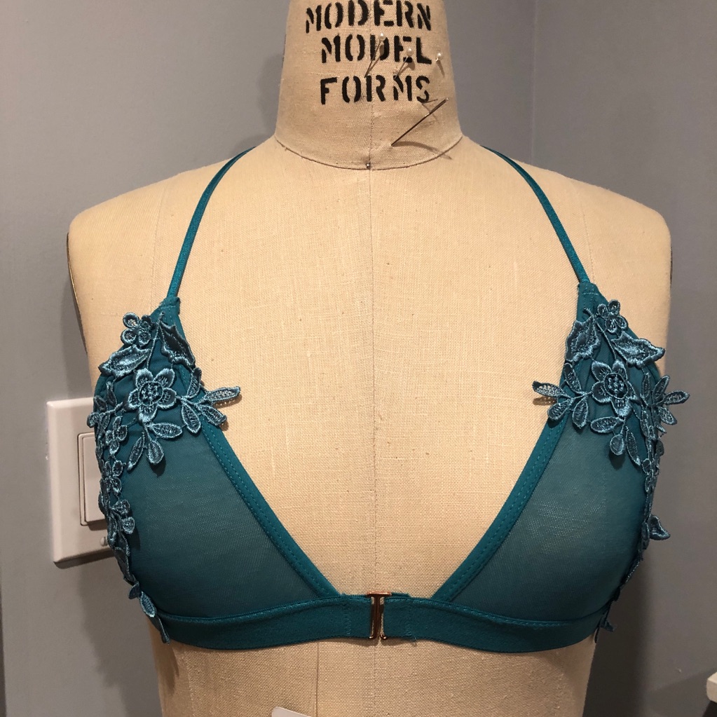 Uo Triangle Halter Bra W/ Flower Applique- Medium